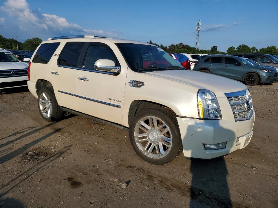 Photo 4 from auction – 2011 CADILLAC ESCALADE with VIN 1GYS4DEF7BR260583