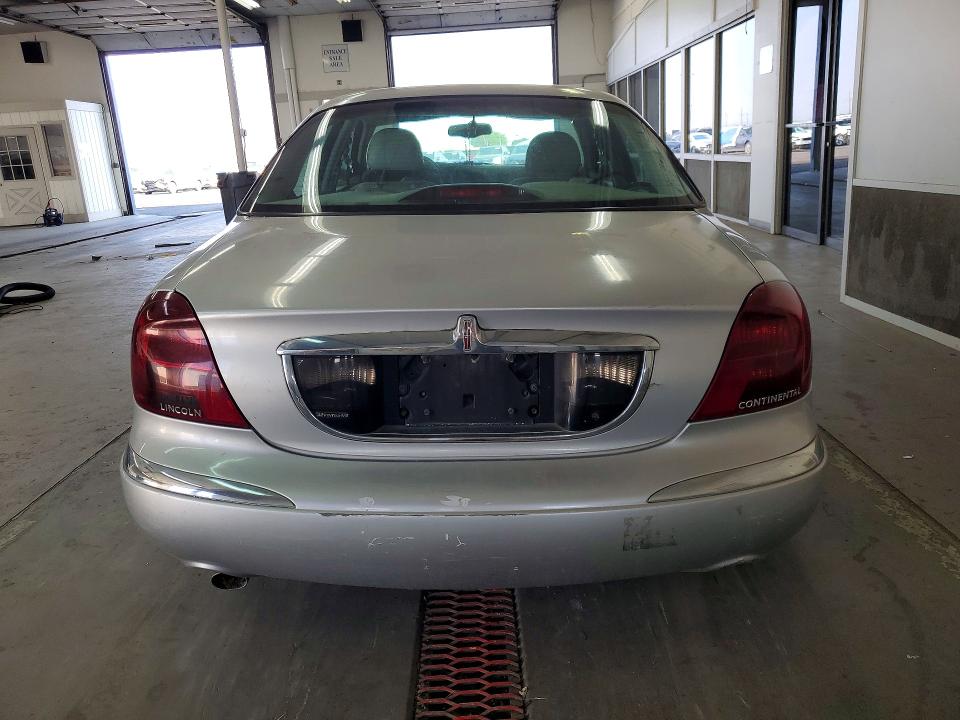 Photo 6 from auction – 2000 LINCOLN CONTINENTAL with VIN 1LNHM97VXYY785682
