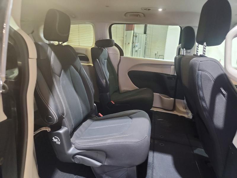 Photo 11 from auction – 2023 CHRYSLER VOYAGER with VIN 2C4RC1CG8PR563830