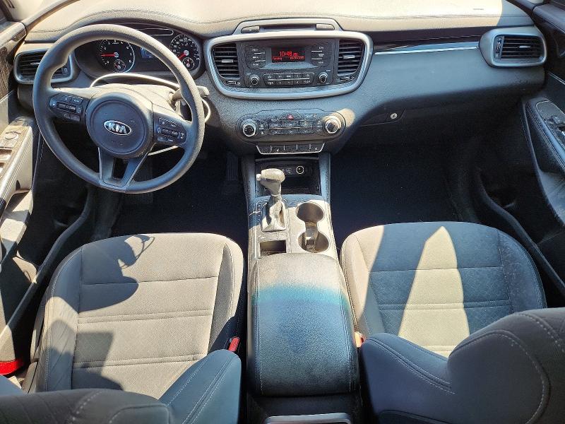 Photo 8 from auction – 2016 KIA SORENTO with VIN 5XYPG4A34GG029001