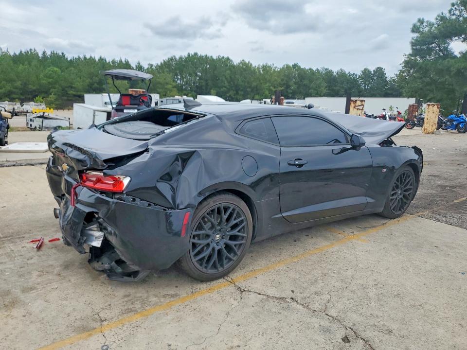 Photo 3 from auction – 2017 CHEVROLET CAMARO with VIN 1G1FD1RS5H0143040