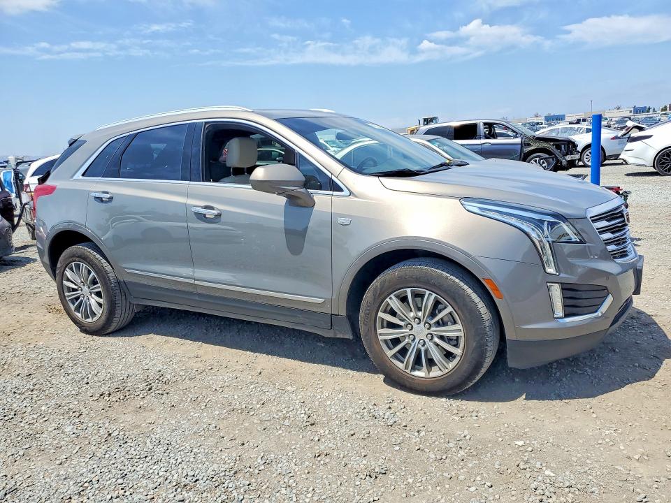 Photo 4 from auction – 2017 CADILLAC XT5 with VIN 1GYKNBRS4HZ262471