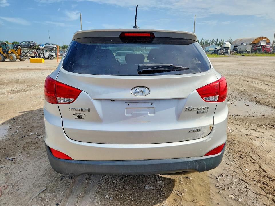 Photo 6 from auction – 2010 HYUNDAI TUCSON with VIN KM8JUCAC9AU021633