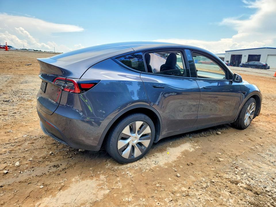 Photo 3 from auction – 2023 TESLA MODEL Y with VIN 7SAYGDEE0PA038298