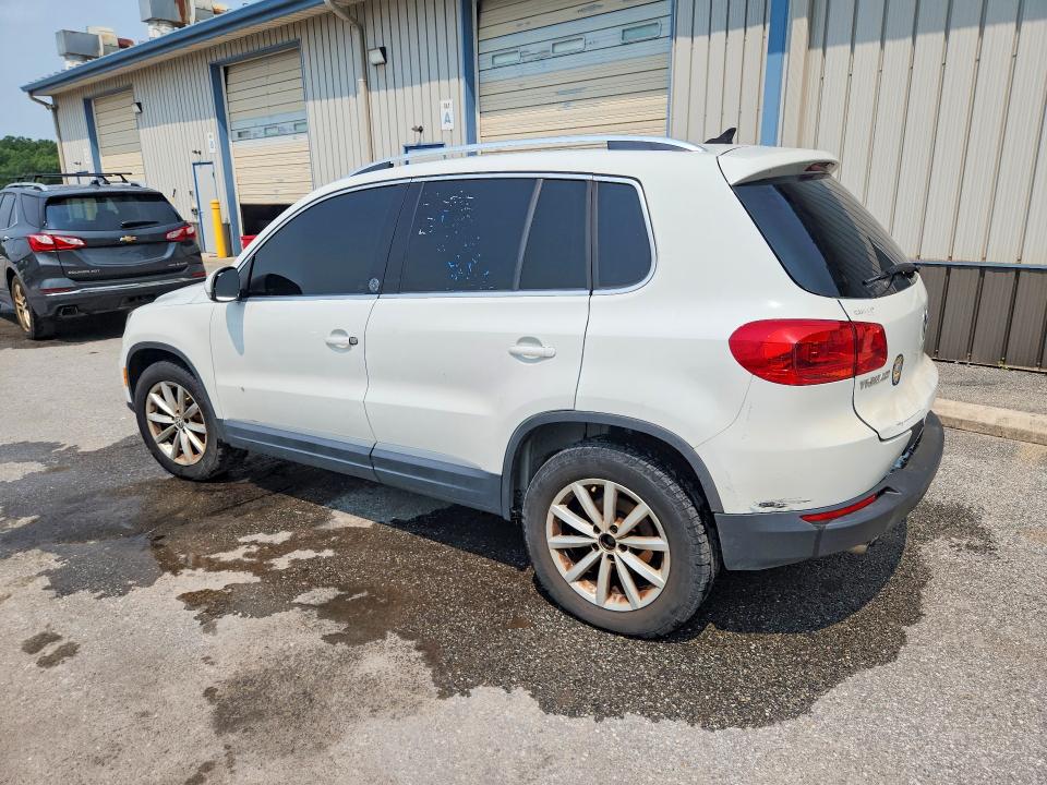 Photo 2 from auction – 2017 VOLKSWAGEN TIGUAN with VIN WVGSV7AX4HW503131