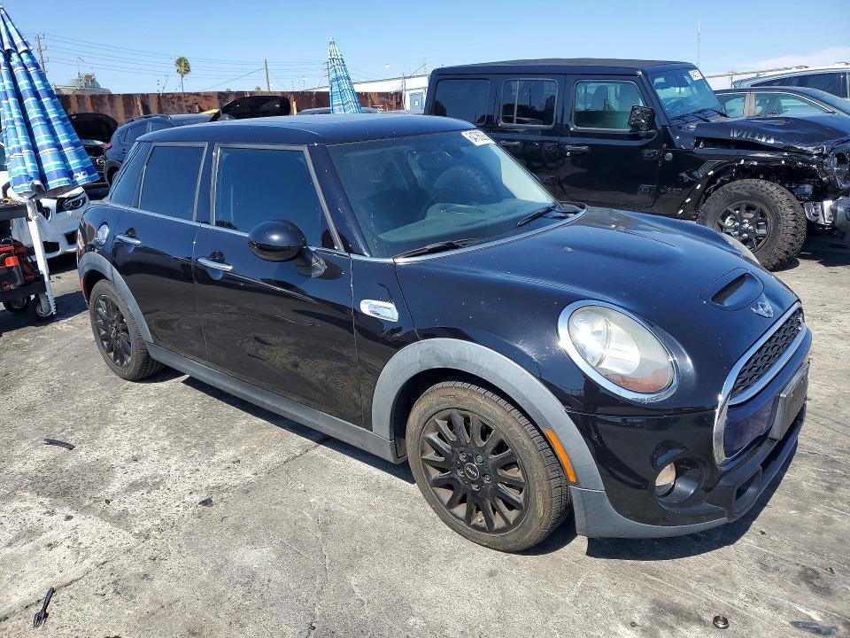 Photo 4 from auction – 2017 MINI COOPER with VIN WMWXU3C3XH2F49084
