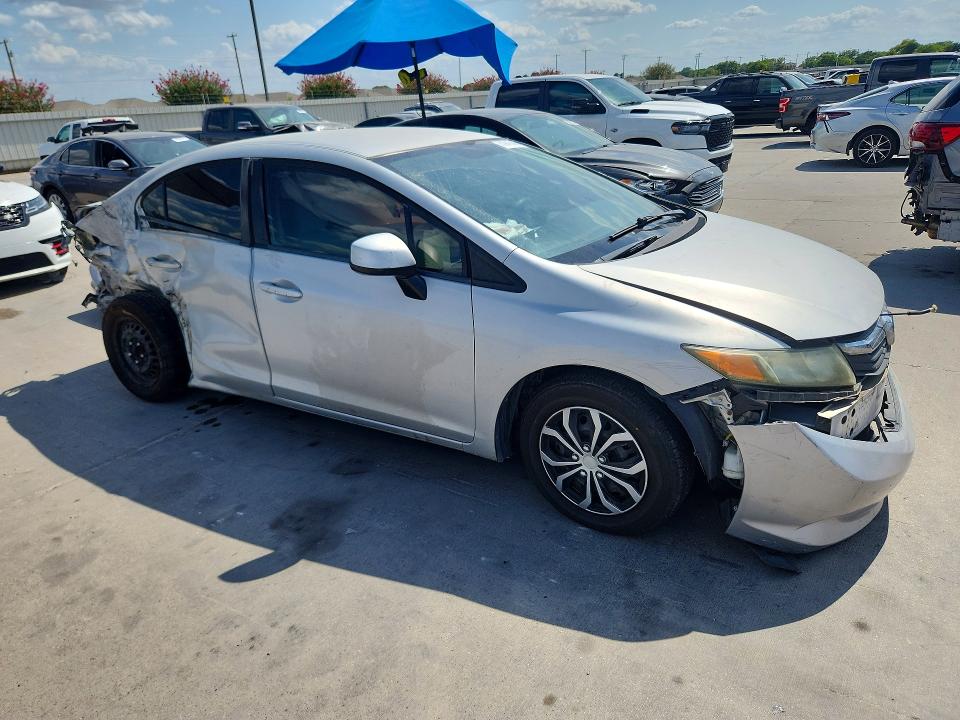 Photo 4 from auction – 2012 HONDA CIVIC with VIN 2HGFB2F53CH328212