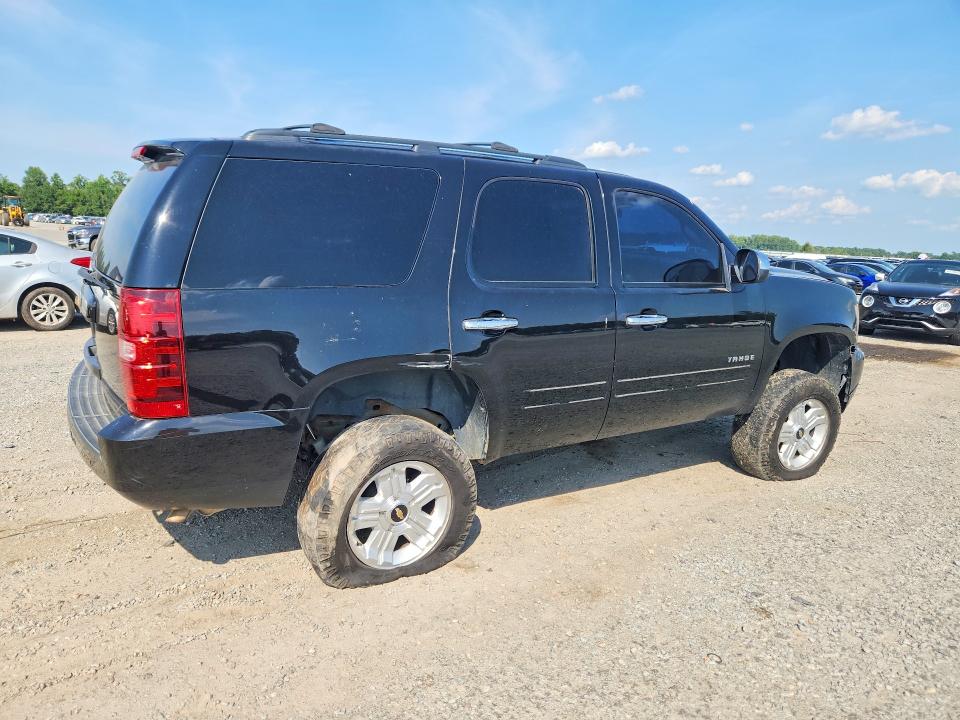 Photo 3 from auction – 2013 CHEVROLET TAHOE with VIN 1GNSCBE0XDR199944