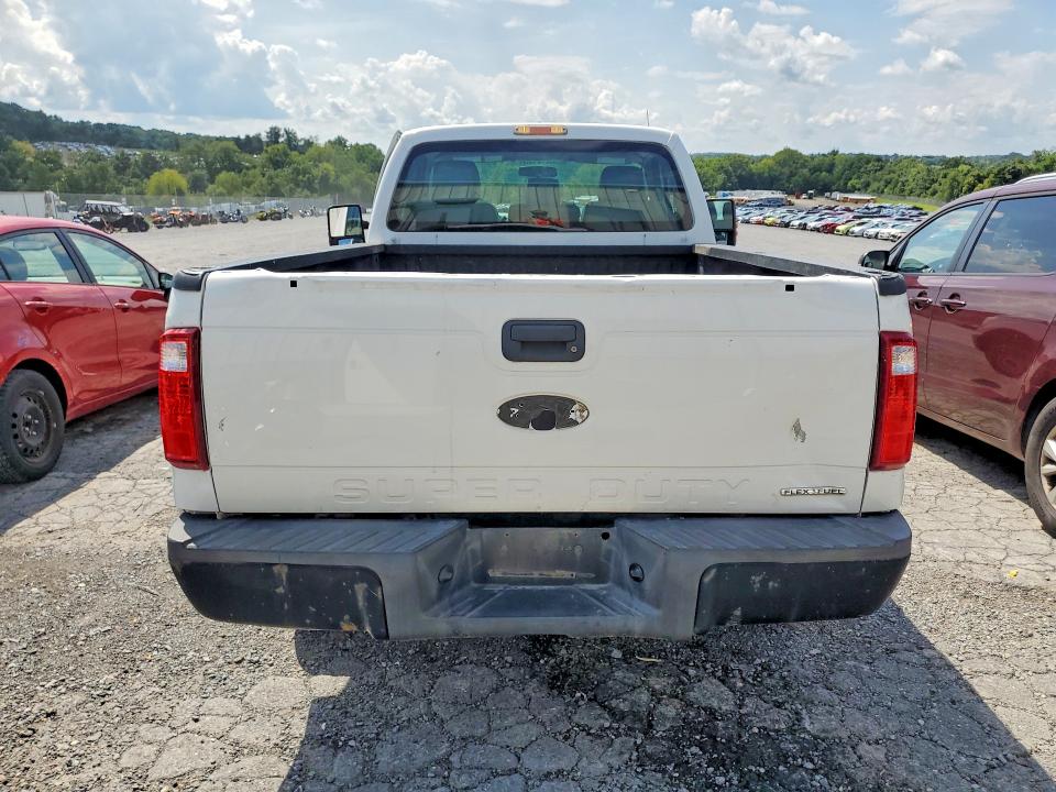 Zdjęcie 6 z aukcji – 2013 FORD F250 z VIN 1FTBF2B67DEB30189