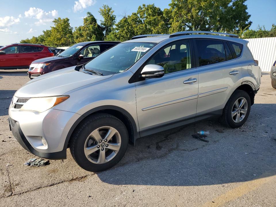 TOYOTA RAV4 2015 with VIN JTMRFREV0FD118128 - Photo from auction