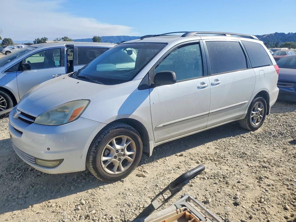 2004 TOYOTA SIENNA - Търг №66656176
