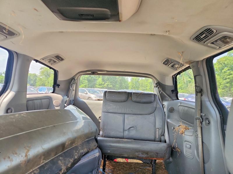 Photo 10 from auction – 2004 TOYOTA SIENNA with VIN 5TDZA22C64S093939