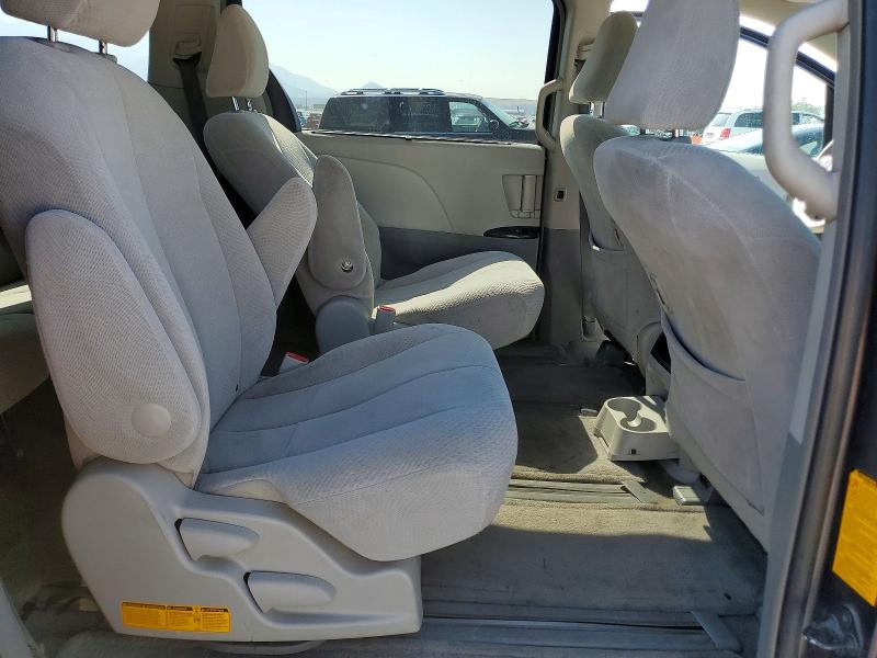 Photo 11 from auction – 2013 TOYOTA SIENNA with VIN 5TDJK3DC5DS061108
