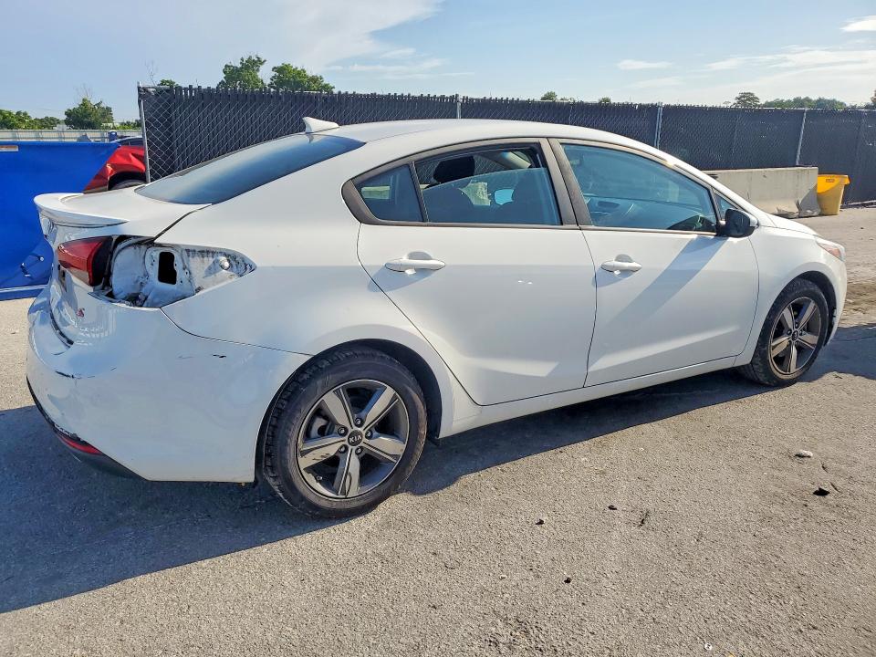 Photo 3 from auction – 2018 KIA FORTE with VIN 3KPFL4A72JE221192