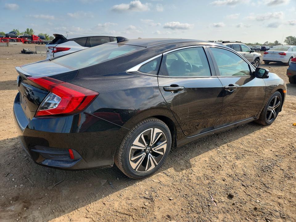 Photo 3 from auction – 2017 HONDA CIVIC with VIN 19XFC1F74HE005250