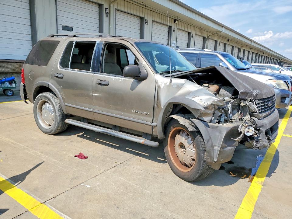 Photo 4 from auction – 2004 FORD EXPLORER with VIN 1FMZU62K24UB09518
