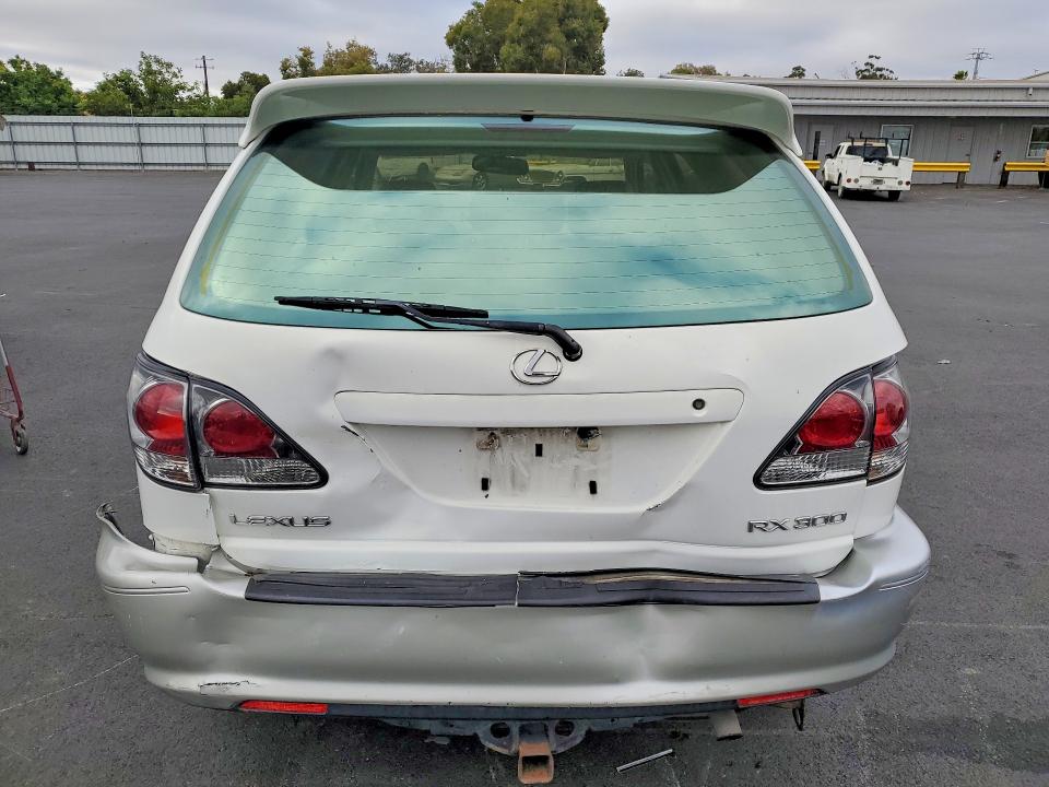 Photo 6 from auction – 2002 LEXUS RX with VIN JTJHF10U020278388