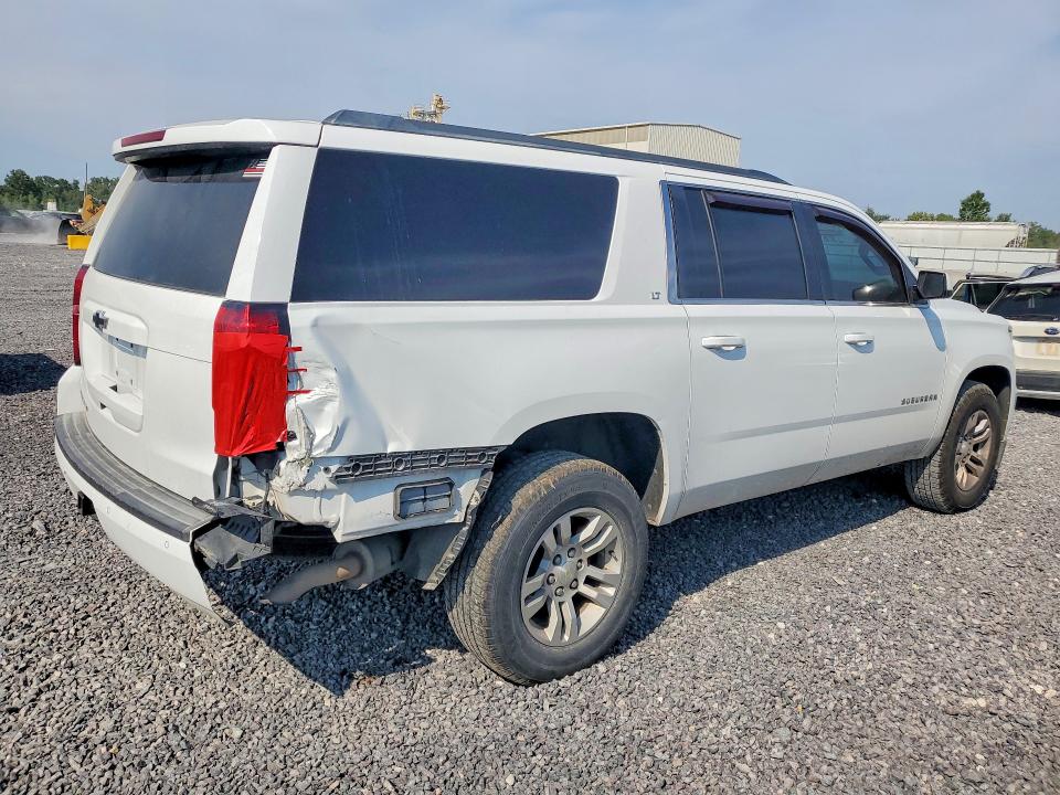Photo 3 from auction – 2015 CHEVROLET SUBURBAN with VIN 1GNSCJKC1FR263171