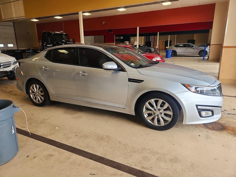 Photo 4 from auction – 2015 KIA OPTIMA with VIN 5XXGN4A70FG467834
