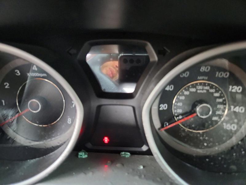 Photo 9 from auction – 2012 HYUNDAI ELANTRA with VIN KMHDH4AE6CU407518