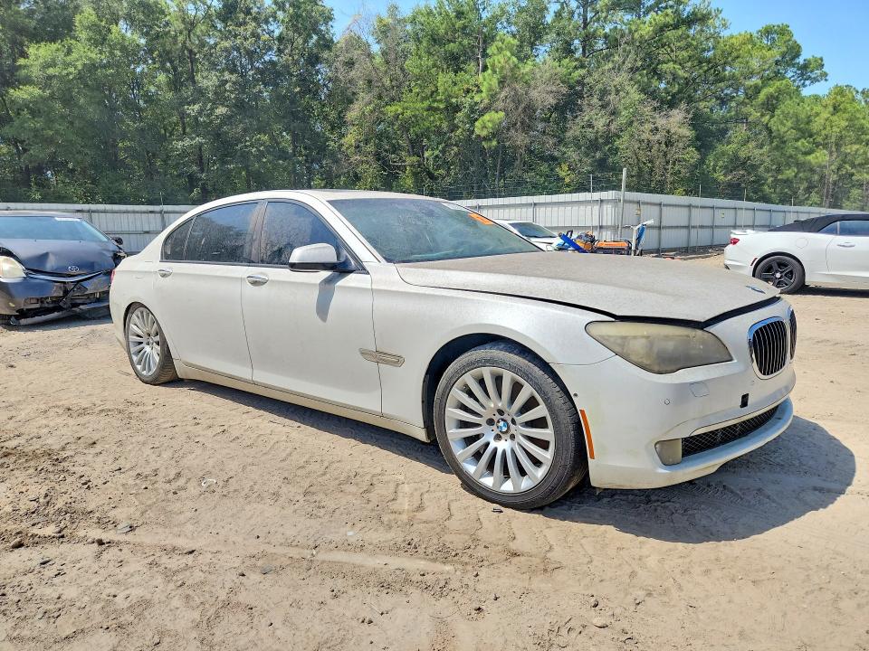 Photo 4 from auction – 2009 BMW 750 with VIN WBAKB835X9CY60053