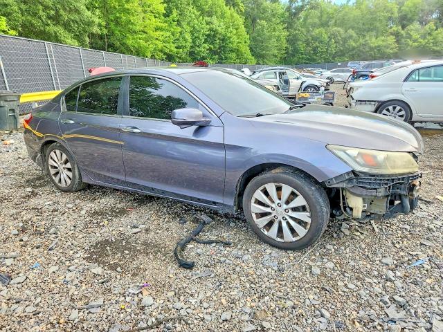 Photo 4 from auction – 2013 HONDA ACCORD with VIN 1HGCR2F70DA244221