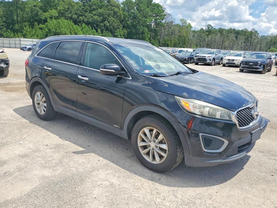 Photo 4 from auction – 2017 KIA SORENTO with VIN 5XYPGDA33HG293943
