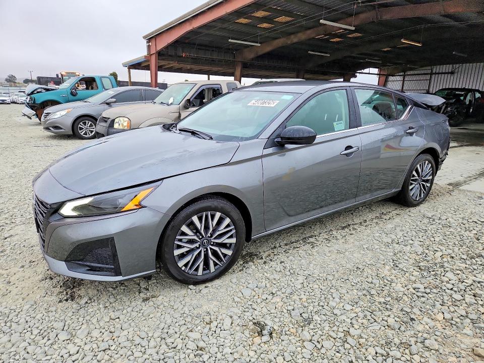 NISSAN ALTIMA 2026 with VIN 1N4BL4DV1TN322611 - Photo from auction