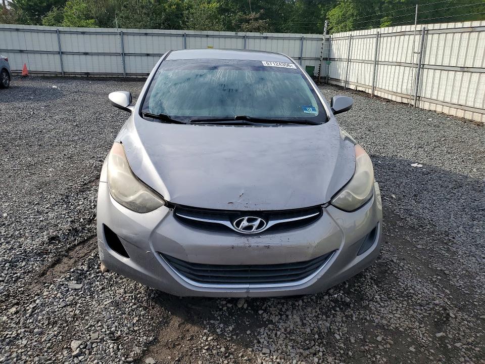 Photo 5 from auction – 2011 HYUNDAI ELANTRA with VIN KMHDH4AE9BU148991