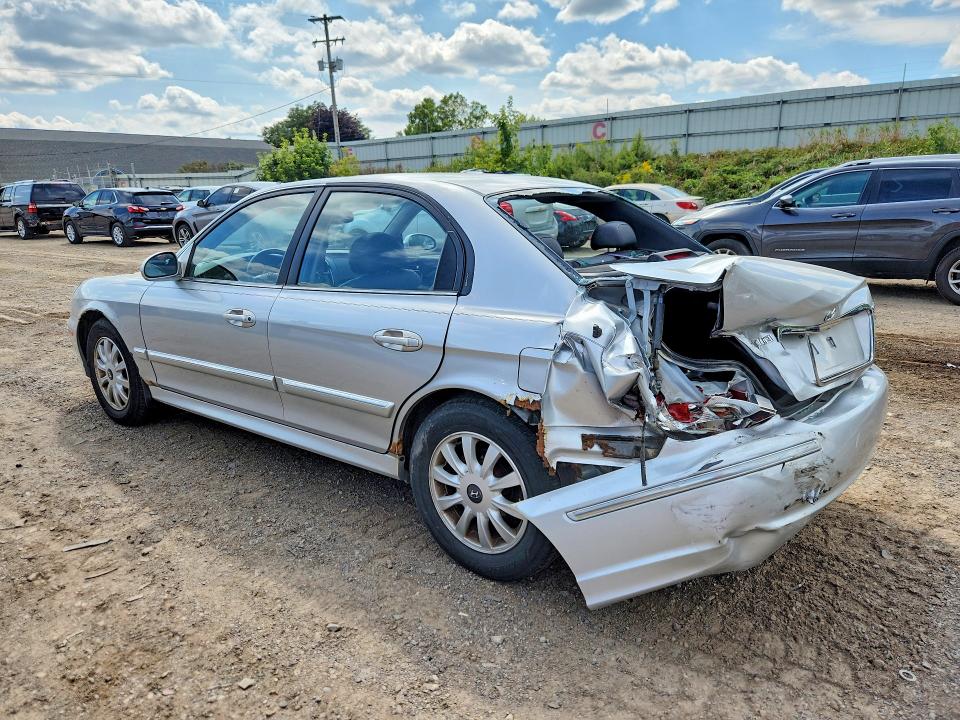 Photo 2 from auction – 2005 HYUNDAI SONATA with VIN KMHWF35H45A107526
