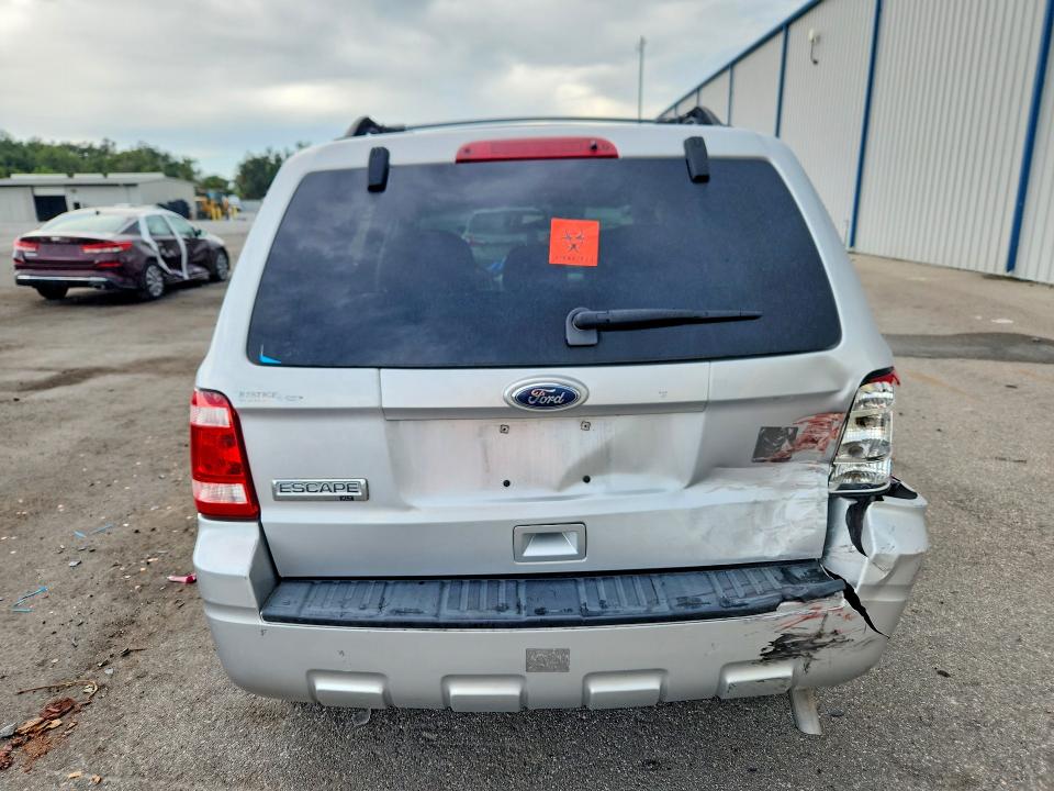Photo 6 from auction – 2010 FORD ESCAPE with VIN 1FMCU0D75AKA87226