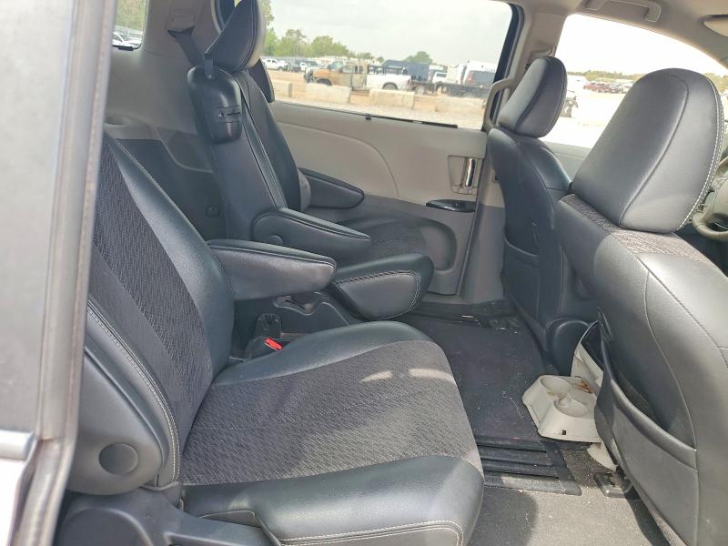 Photo 11 from auction – 2011 TOYOTA SIENNA with VIN 5TDXK3DC6BS049895