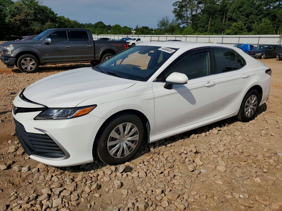 TOYOTA CAMRY 2022 with VIN 4T1C31AK3NU578311 - Photo from auction