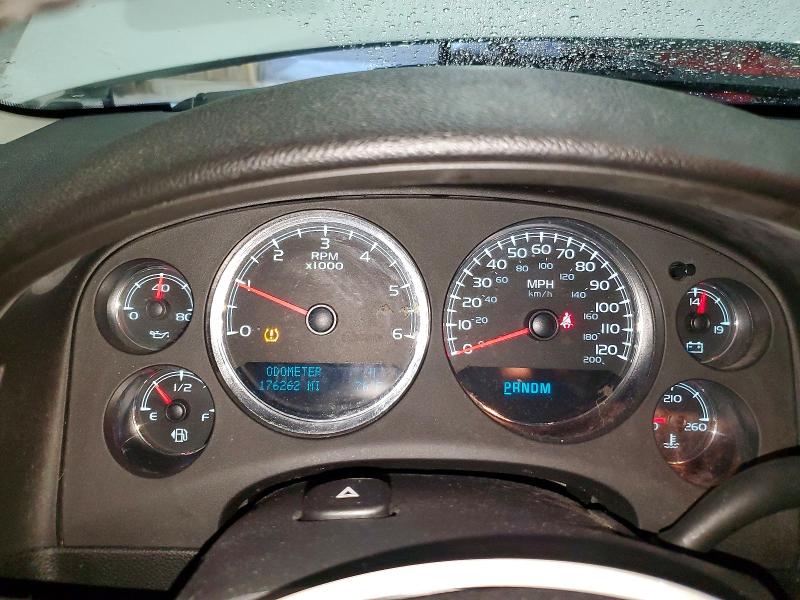 Photo 9 from auction – 2011 CHEVROLET TAHOE with VIN 1GNSKBE09BR107593