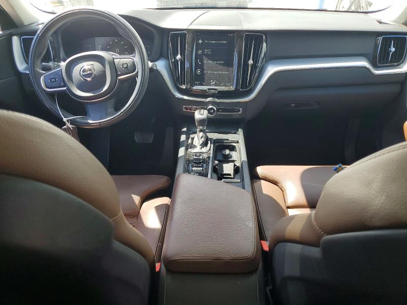 Photo 8 from auction – 2019 VOLVO XC60 with VIN LYV102DK3KB280658