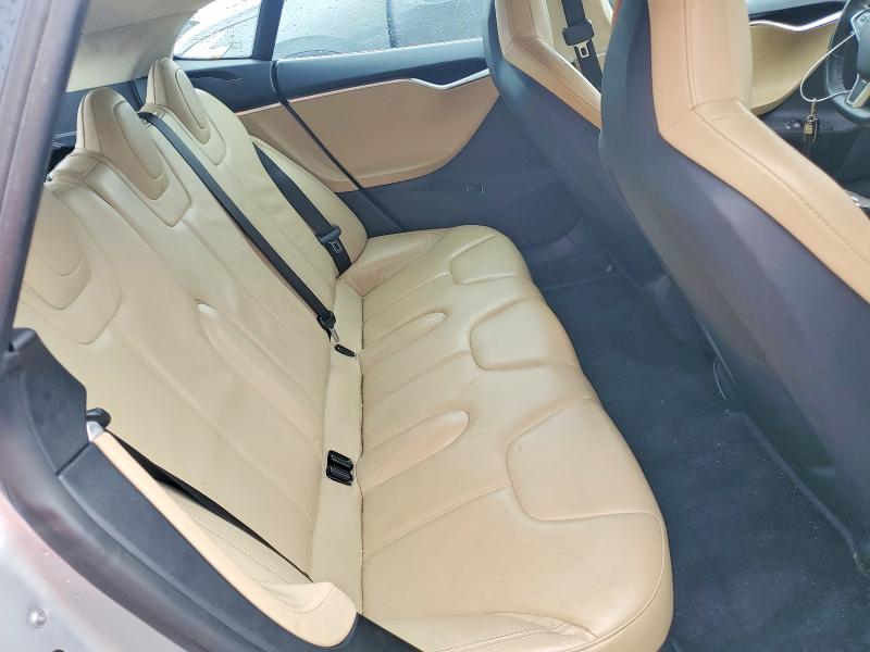 Photo 10 from auction – 2013 TESLA MODEL S with VIN 5YJSA1CN0DFP22076