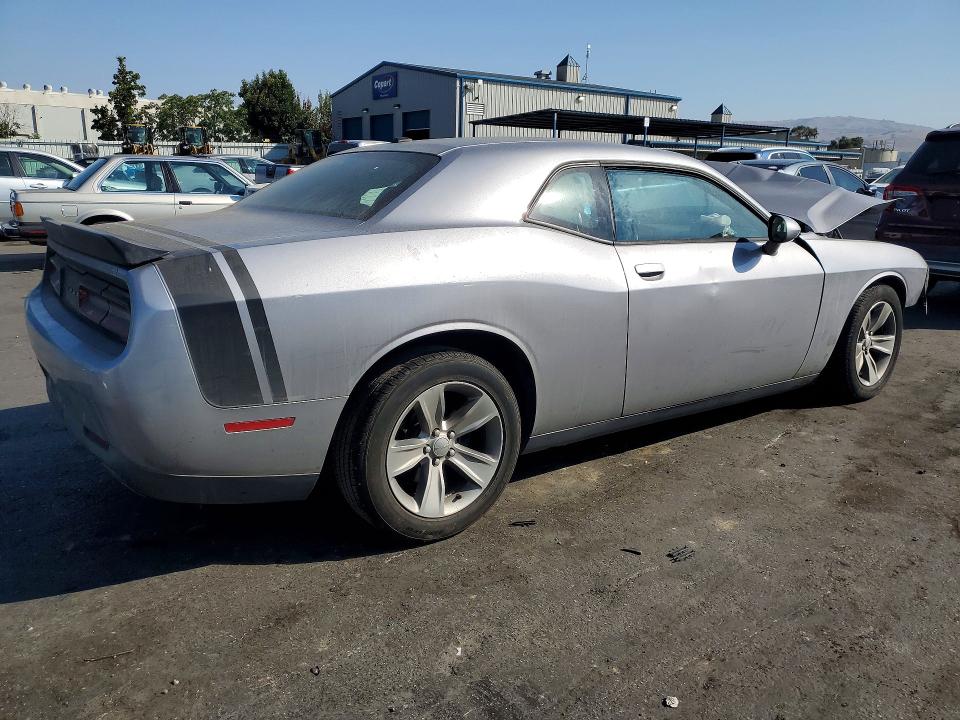 Photo 3 from auction – 2016 DODGE CHALLENGER with VIN 2C3CDZAG5GH157597