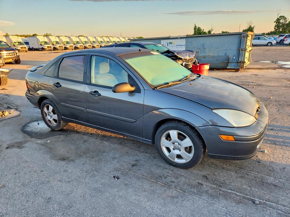 Zdjęcie 4 z aukcji – 2003 FORD FOCUS z VIN 1FAFP38323W224948