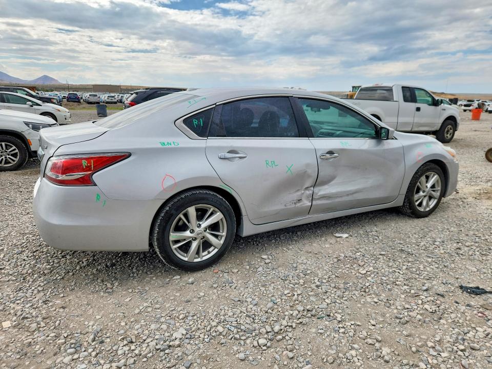 Photo 3 from auction – 2014 NISSAN ALTIMA with VIN 1N4AL3AP2EN211547