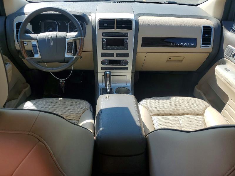 Zdjęcie 8 z aukcji – 2010 LINCOLN MKX z VIN 2LMDJ8JC8ABJ12079