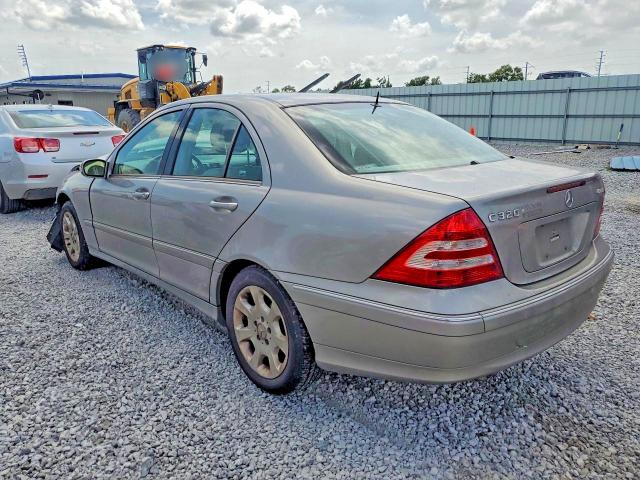 Photo 2 from auction – 2005 MERCEDES-BENZ C with VIN WDBRF84J55F663154