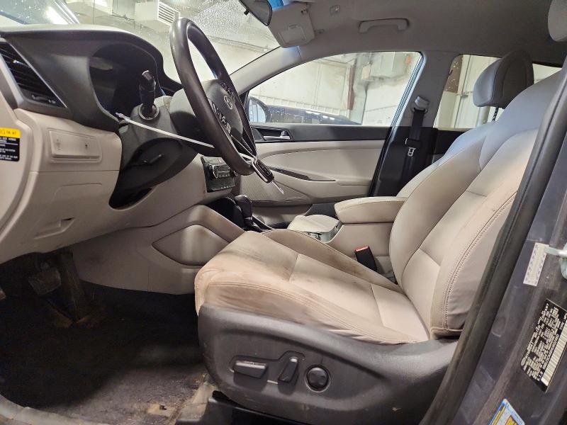 Photo 7 from auction – 2017 HYUNDAI TUCSON with VIN KM8J3CA46HU402460