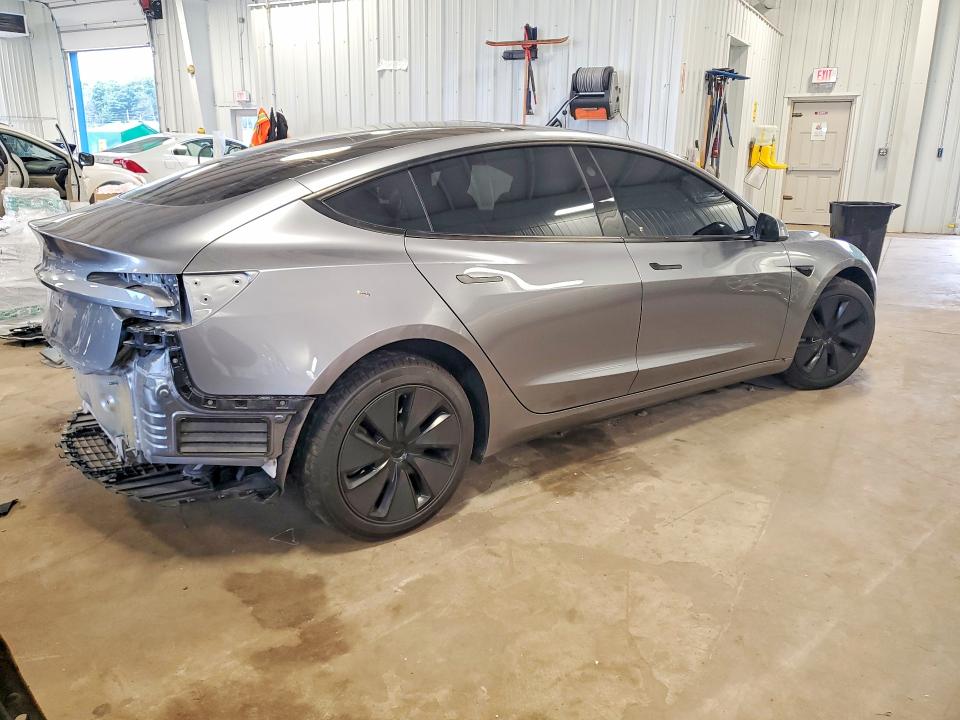 Photo 3 from auction – 2025 TESLA MODEL 3 with VIN 5YJ3E1EAXSF999916