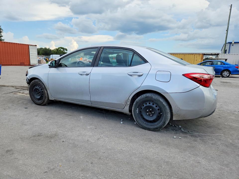 Photo 2 from auction – 2017 TOYOTA COROLLA with VIN 2T1BURHE8HC907663