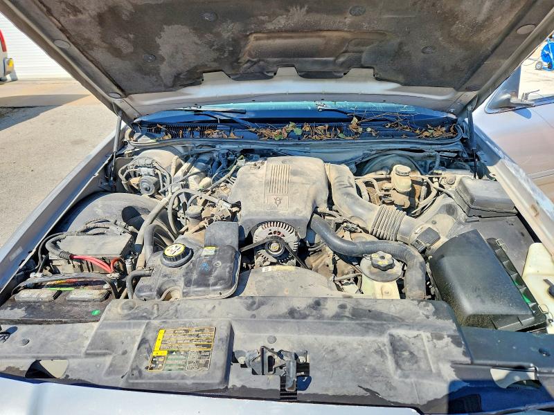 Photo 11 from auction – 2004 FORD CROWN VICTORIA with VIN 2FAFP74W64X112926