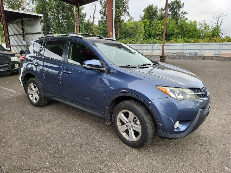 Photo 4 from auction – 2013 TOYOTA RAV4 with VIN JTMRFREV1DD046501
