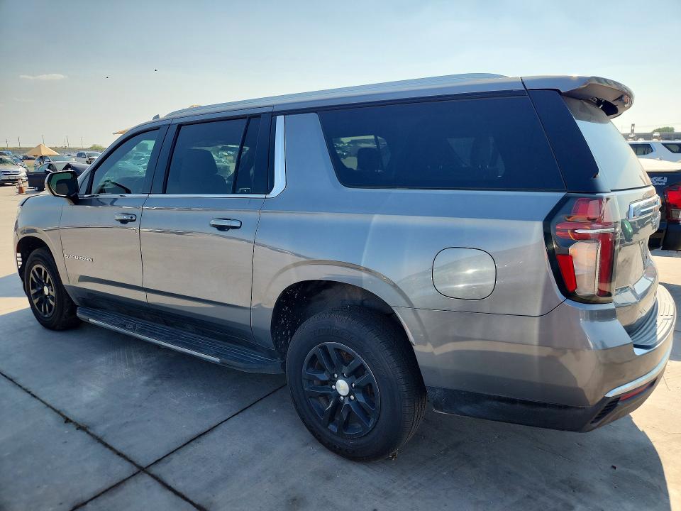 Photo 2 from auction – 2021 CHEVROLET SUBURBAN with VIN 1GNSCCKD3MR263898