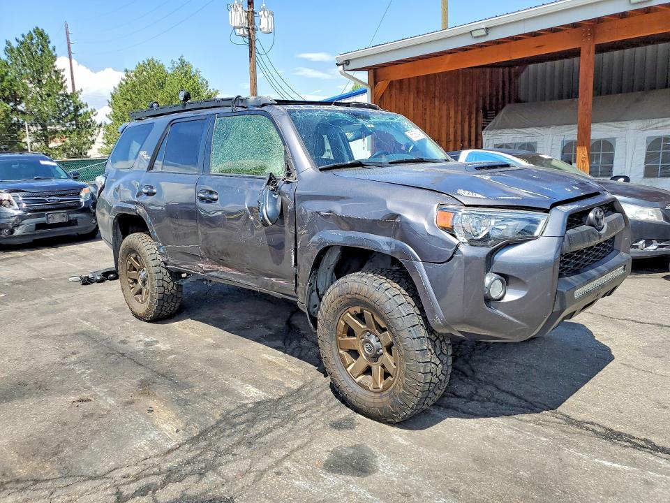 Photo 4 from auction – 2018 TOYOTA 4RUNNER with VIN JTEBU5JRXJ5591770