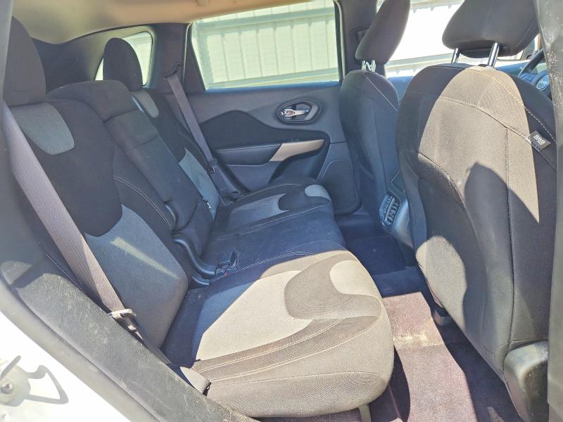 Photo 11 from auction – 2018 JEEP CHEROKEE with VIN 1C4PJLCB1JD573932