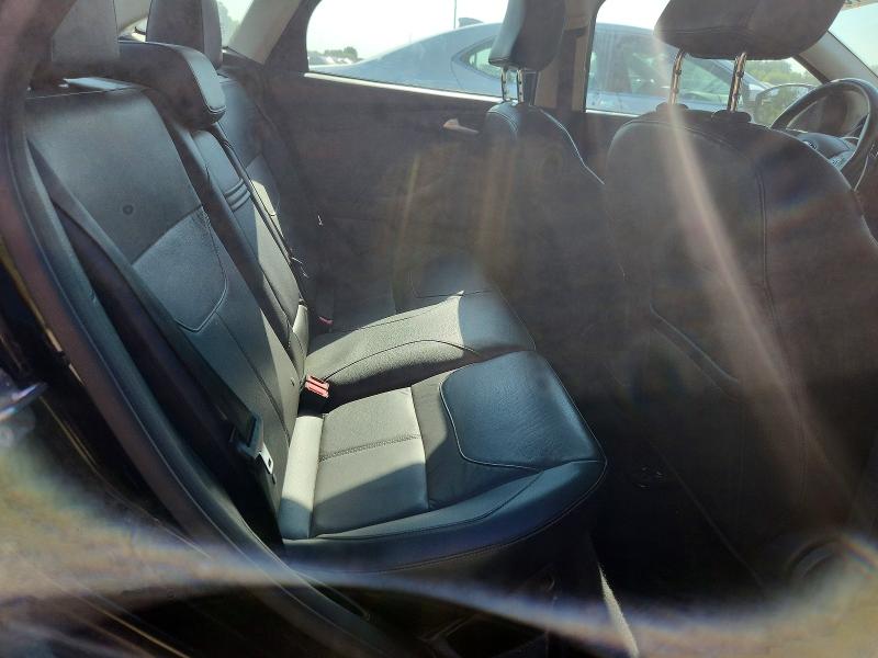 Photo 10 from auction – 2015 FORD FOCUS with VIN 1FADP3F23FL299388
